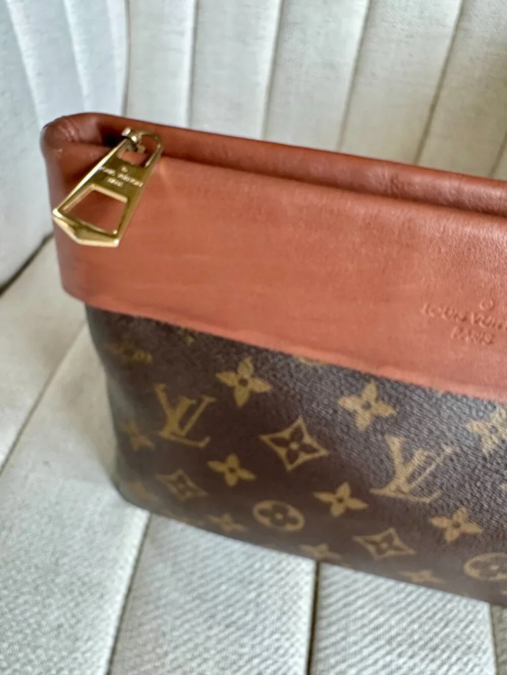 Authentic Louis Vuitton Tuileries Pochette Monogram